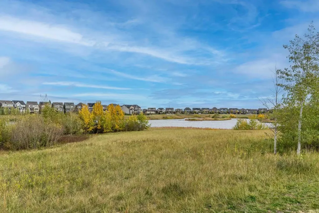 148 Marquis View SE Calgary AB T3M 2H4