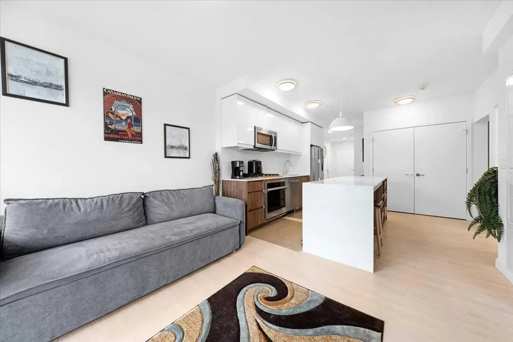 327 9a Street NW Calgary AB T2N1T7