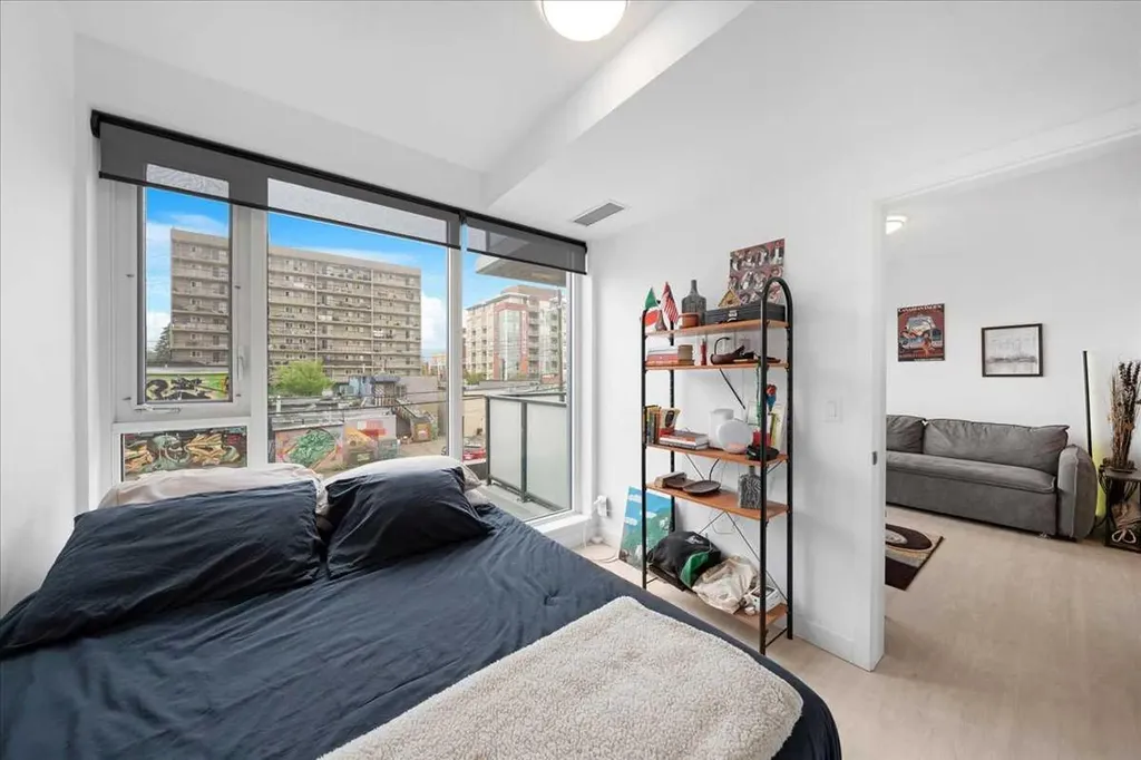327 9a Street NW Calgary AB T2N1T7