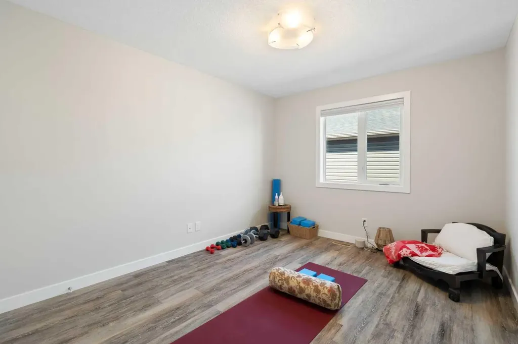 48 Crestbrook Link SW Calgary AB T3B 6G9