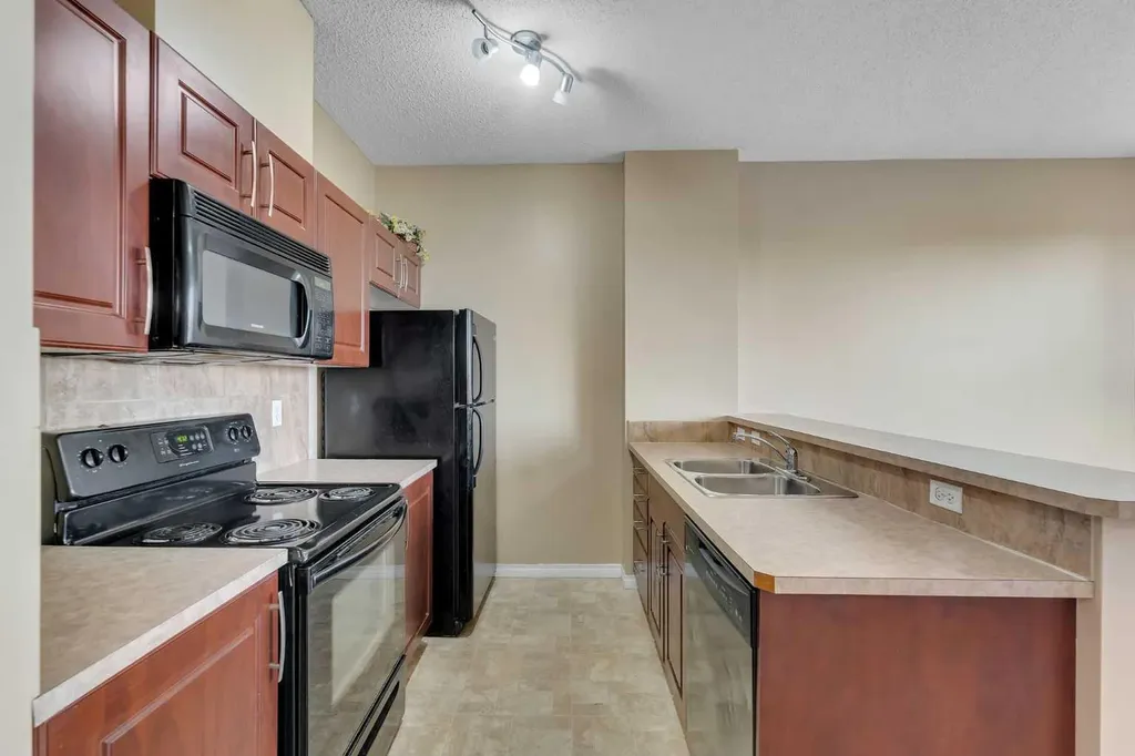 1727 54 Street SE Calgary AB T2A 1B7