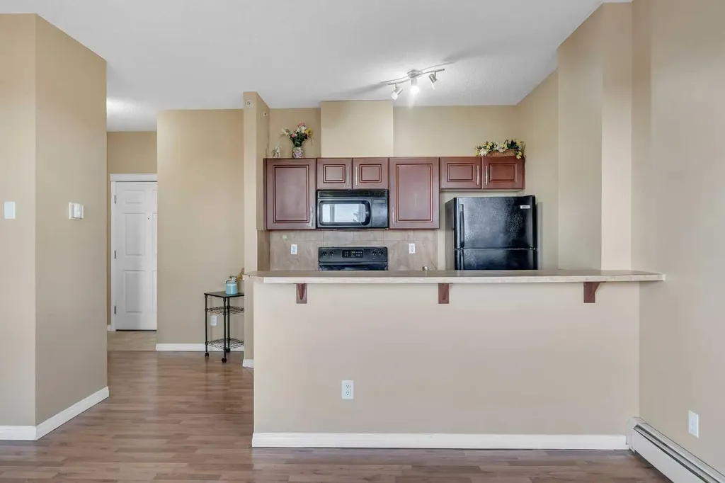 1727 54 Street SE Calgary AB T2A 1B7