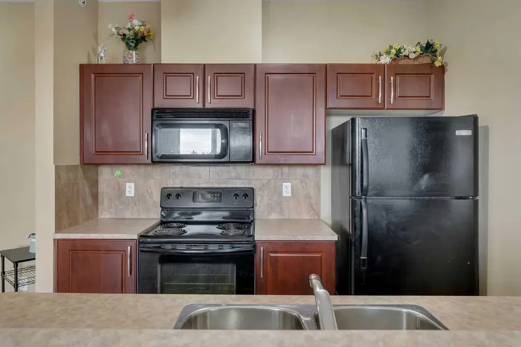 1727 54 Street SE Calgary AB T2A 1B7