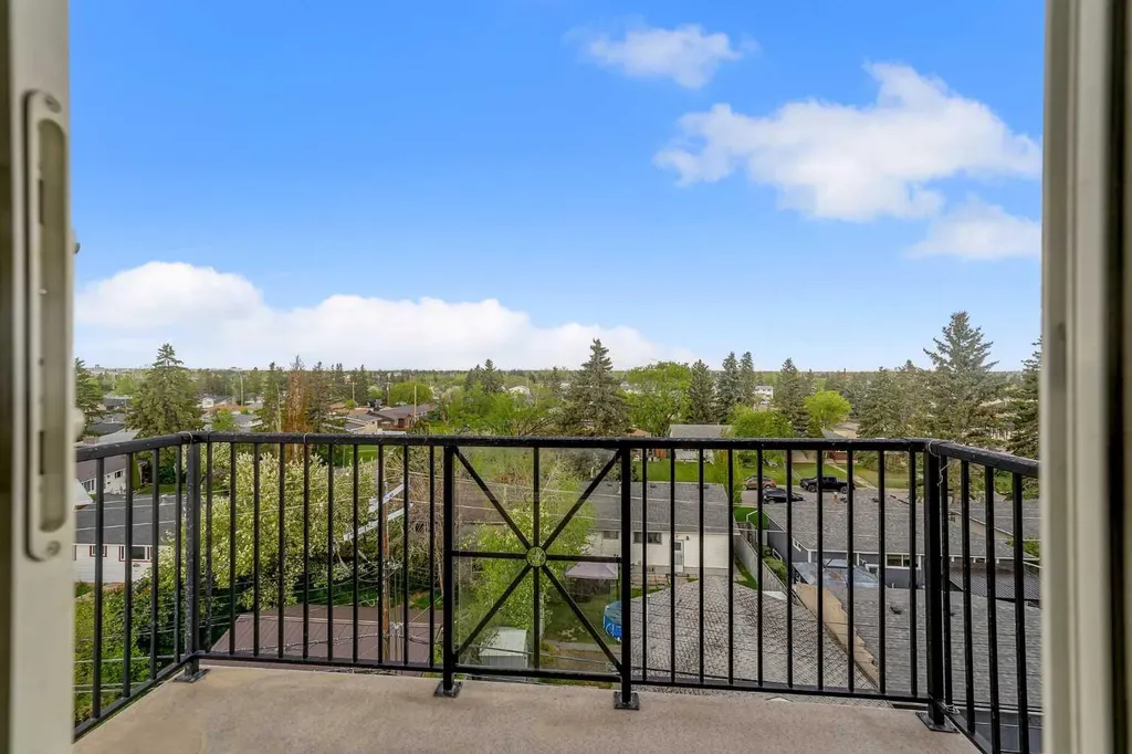1727 54 Street SE Calgary AB T2A 1B7