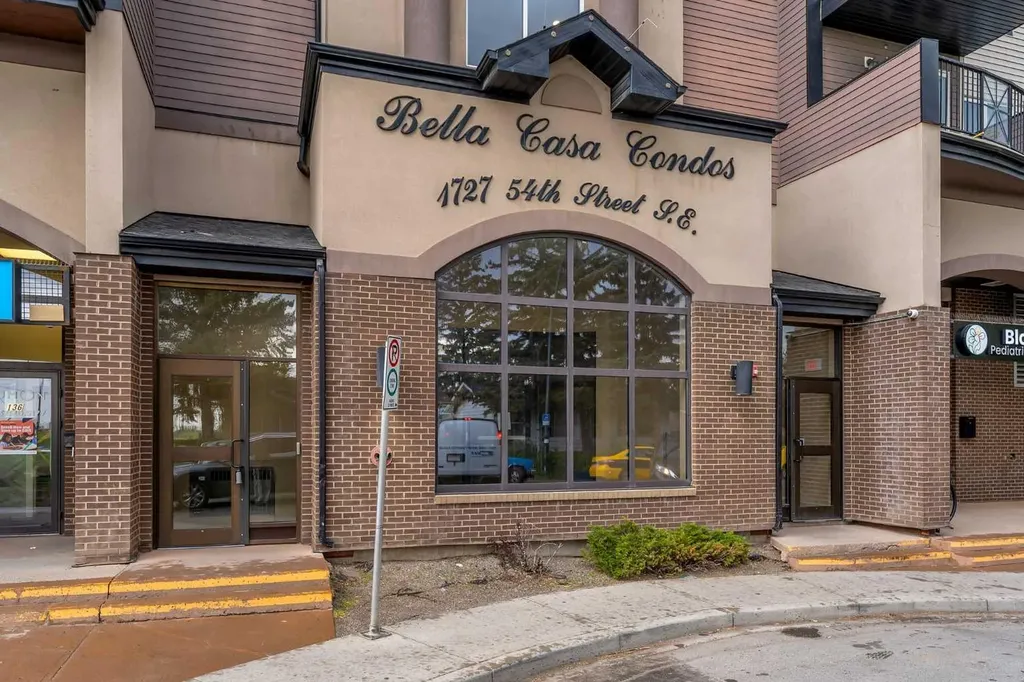 1727 54 Street SE Calgary AB T2A 1B7