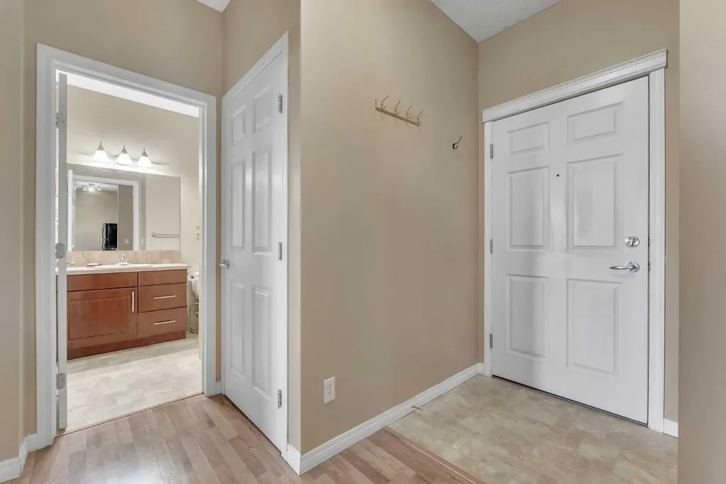 1727 54 Street SE Calgary AB T2A 1B7