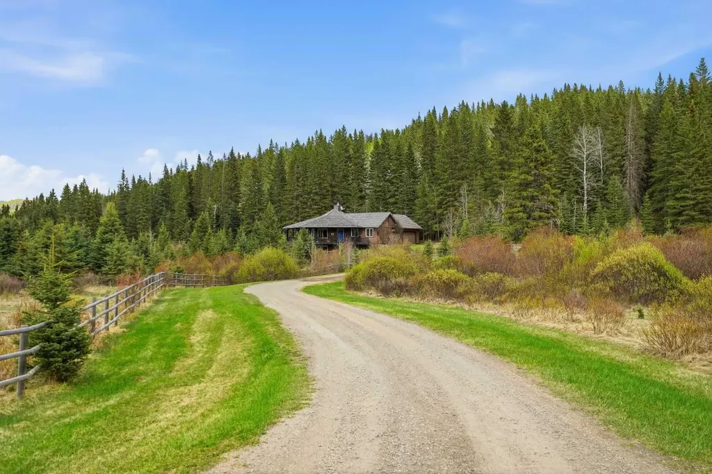1 Moose Hollow Rural Foothills County AB T0L1K0