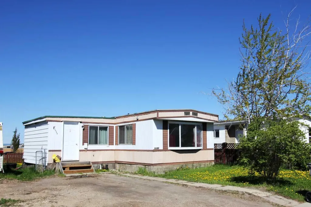11906 98 Street Grande Prairie AB T8V 5H2