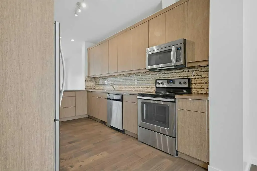 123 Marquis Lane SE Calgary AB T3M 2G6