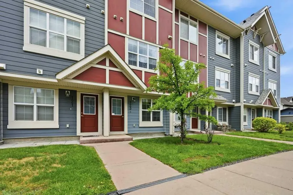 123 Marquis Lane SE Calgary AB T3M 2G6
