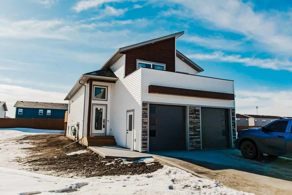 9541 114 Avenue Clairmont AB T8X 0W7