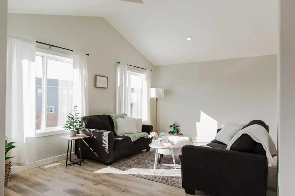 9541 114 Avenue Clairmont AB T8X 0W7
