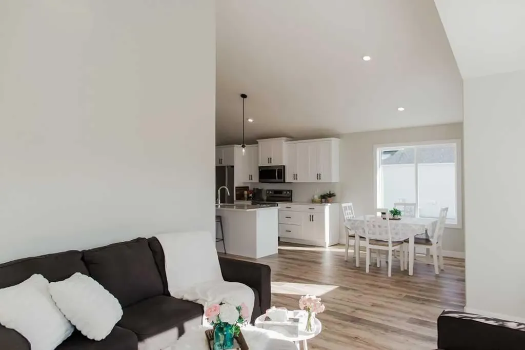 9541 114 Avenue Clairmont AB T8X 0W7