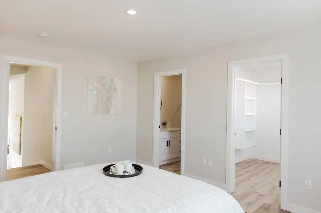 9541 114 Avenue Clairmont AB T8X 0W7