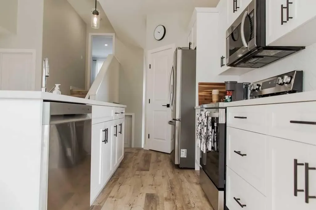 9541 114 Avenue Clairmont AB T8X 0W7