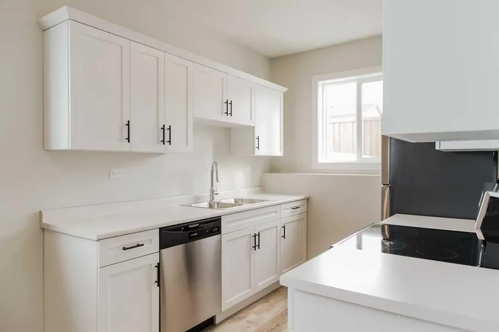 9541 114 Avenue Clairmont AB T8X 0W7