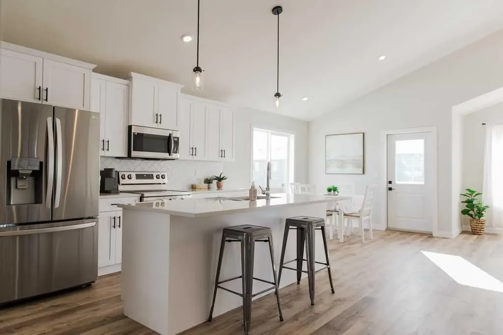9541 114 Avenue Clairmont AB T8X 0W7