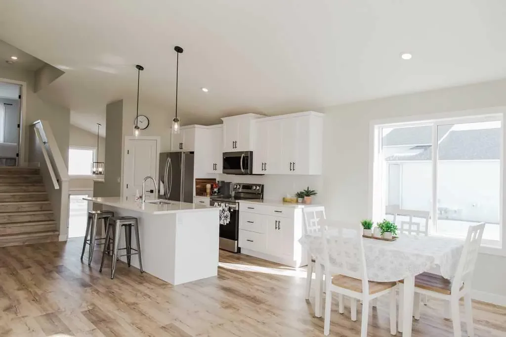 9541 114 Avenue Clairmont AB T8X 0W7