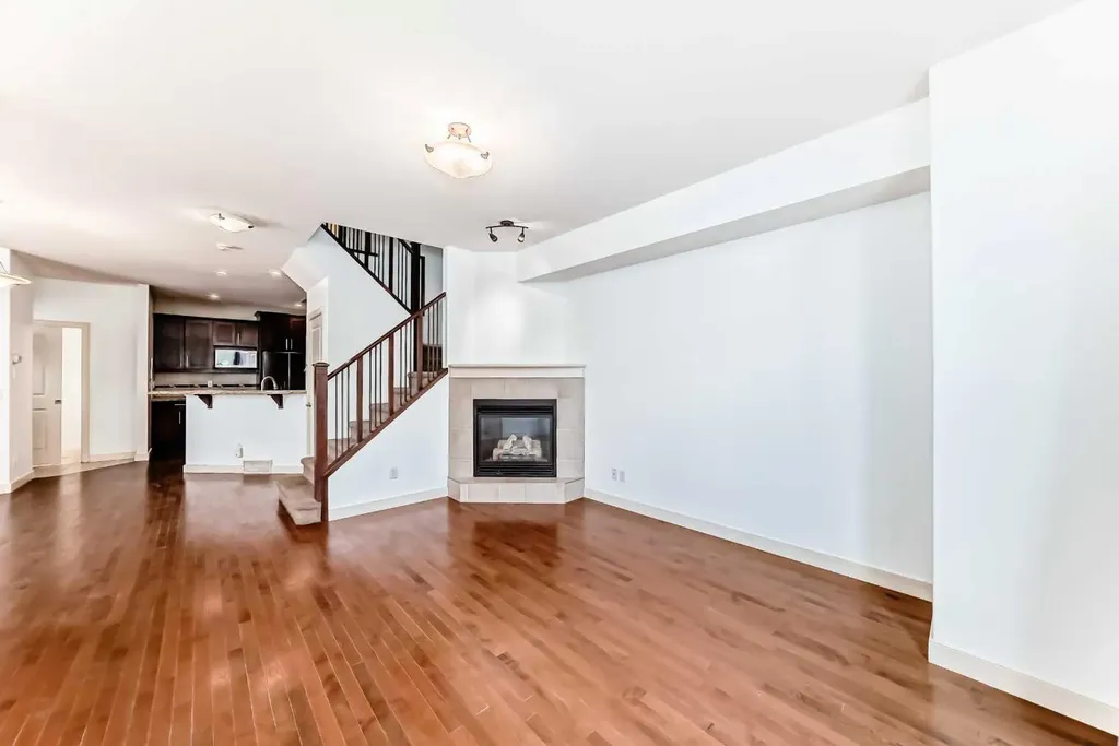 1921 30 Street SW Calgary AB T3E 2L5
