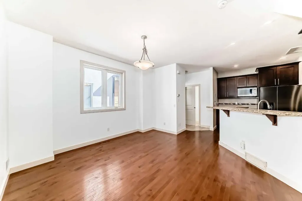 1921 30 Street SW Calgary AB T3E 2L5