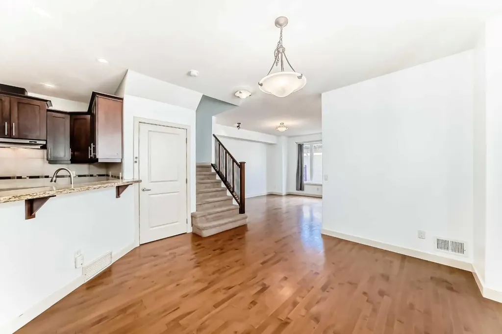 1921 30 Street SW Calgary AB T3E 2L5