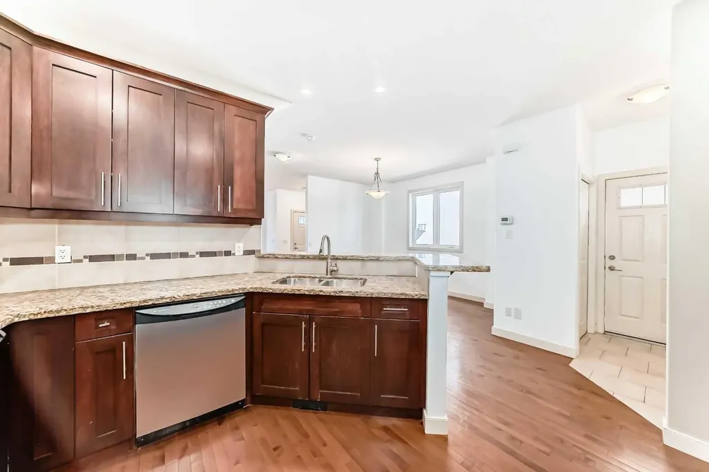 1921 30 Street SW Calgary AB T3E 2L5