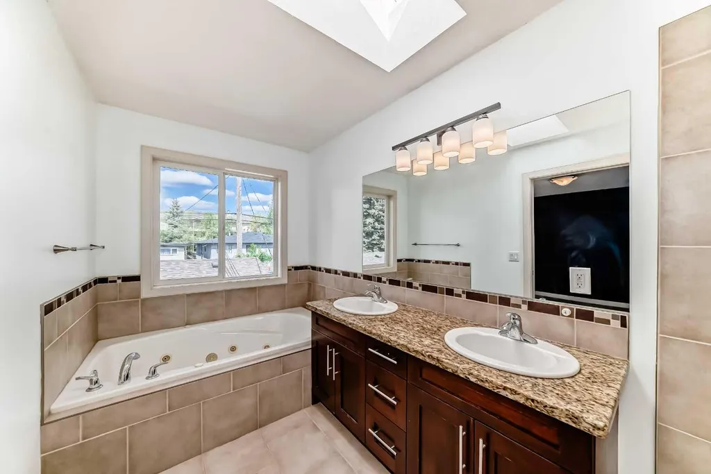 1921 30 Street SW Calgary AB T3E 2L5