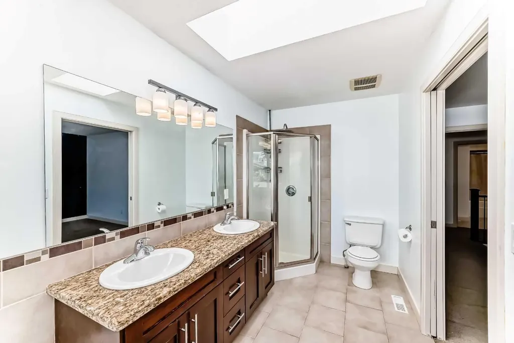 1921 30 Street SW Calgary AB T3E 2L5