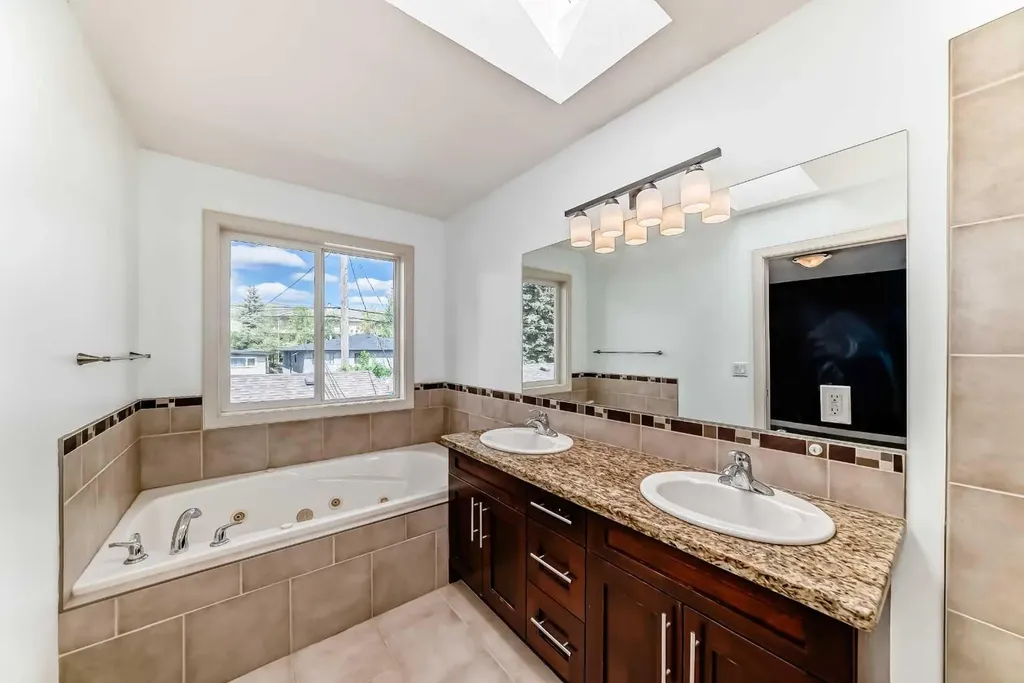 1921 30 Street SW Calgary AB T3E 2L5