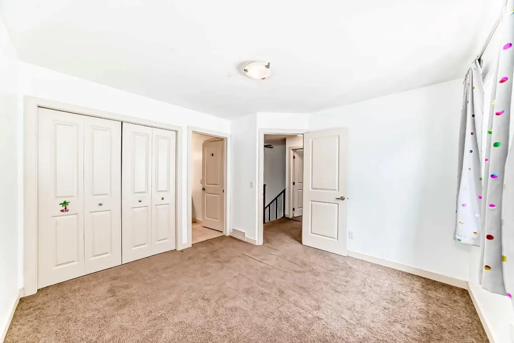 1921 30 Street SW Calgary AB T3E 2L5