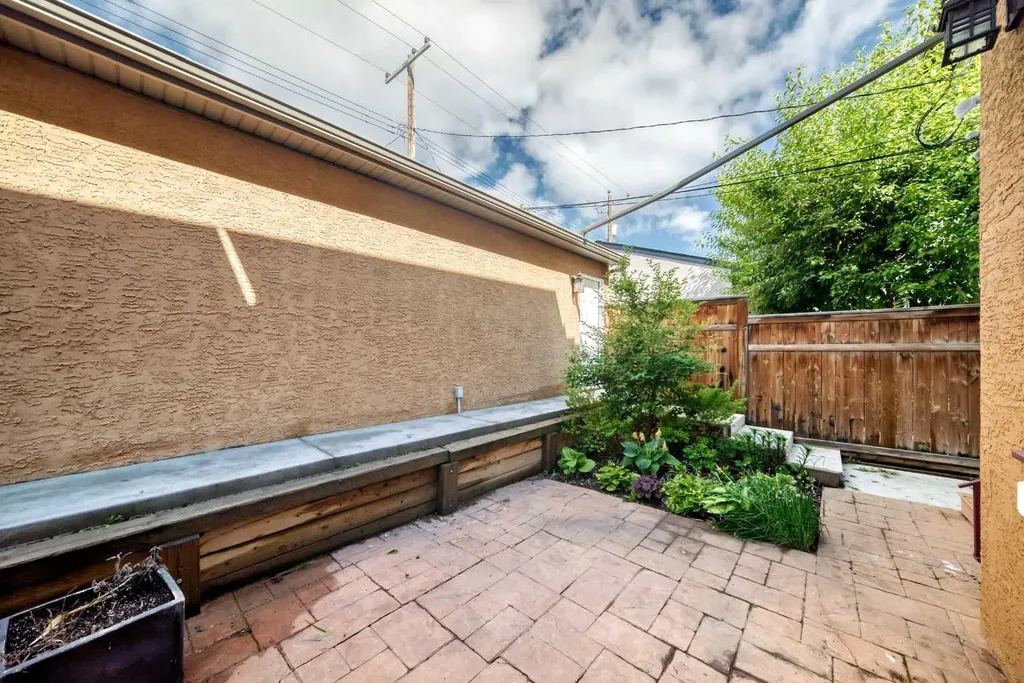 1921 30 Street SW Calgary AB T3E 2L5