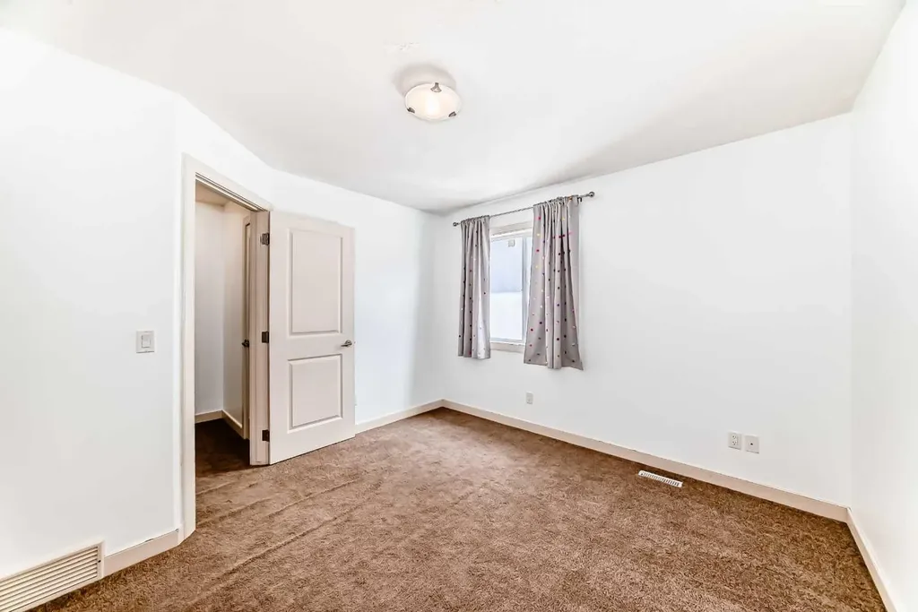 1921 30 Street SW Calgary AB T3E 2L5