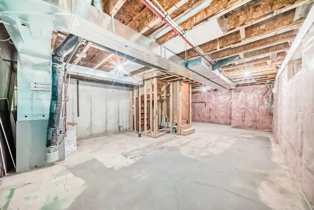 1921 30 Street SW Calgary AB T3E 2L5