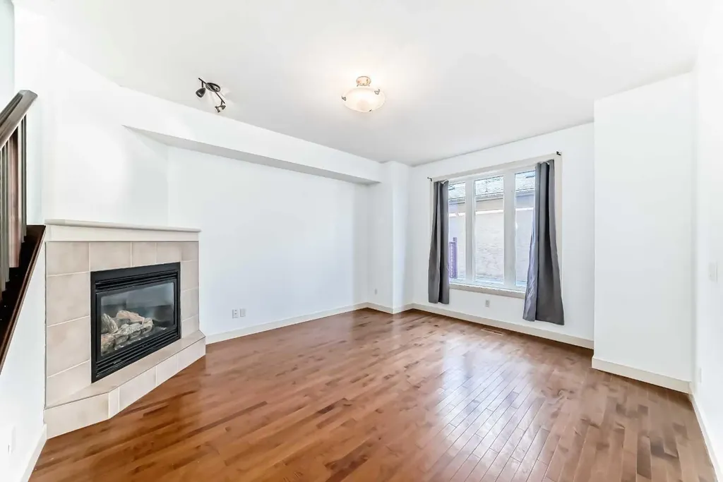 1921 30 Street SW Calgary AB T3E 2L5
