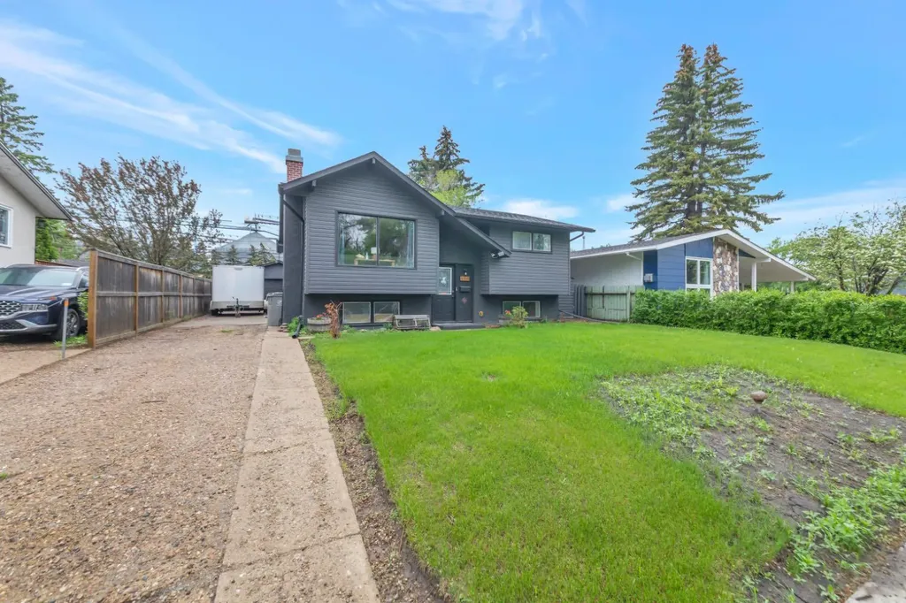 4910 58 Avenue Lloydminster AB T9V 1C3