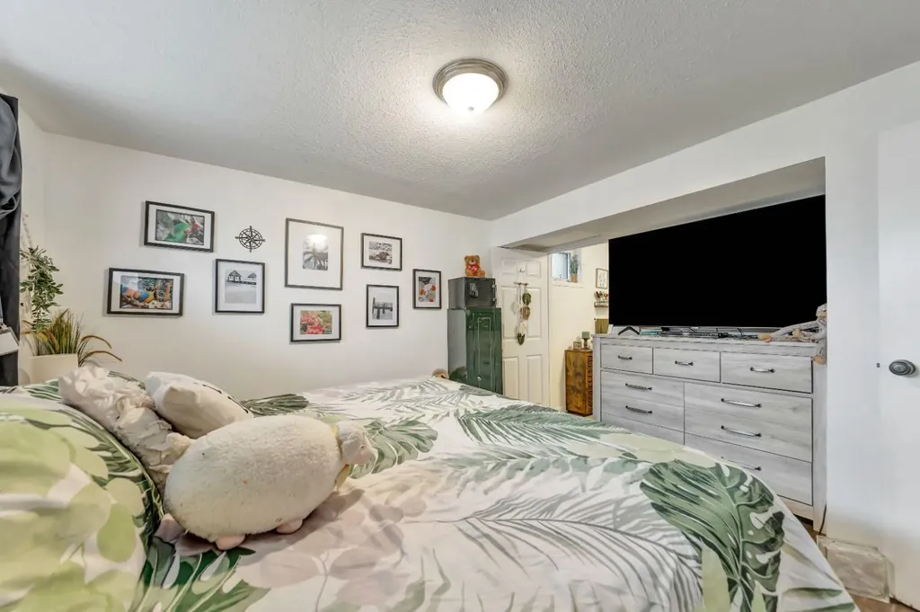 4910 58 Avenue Lloydminster AB T9V 1C3