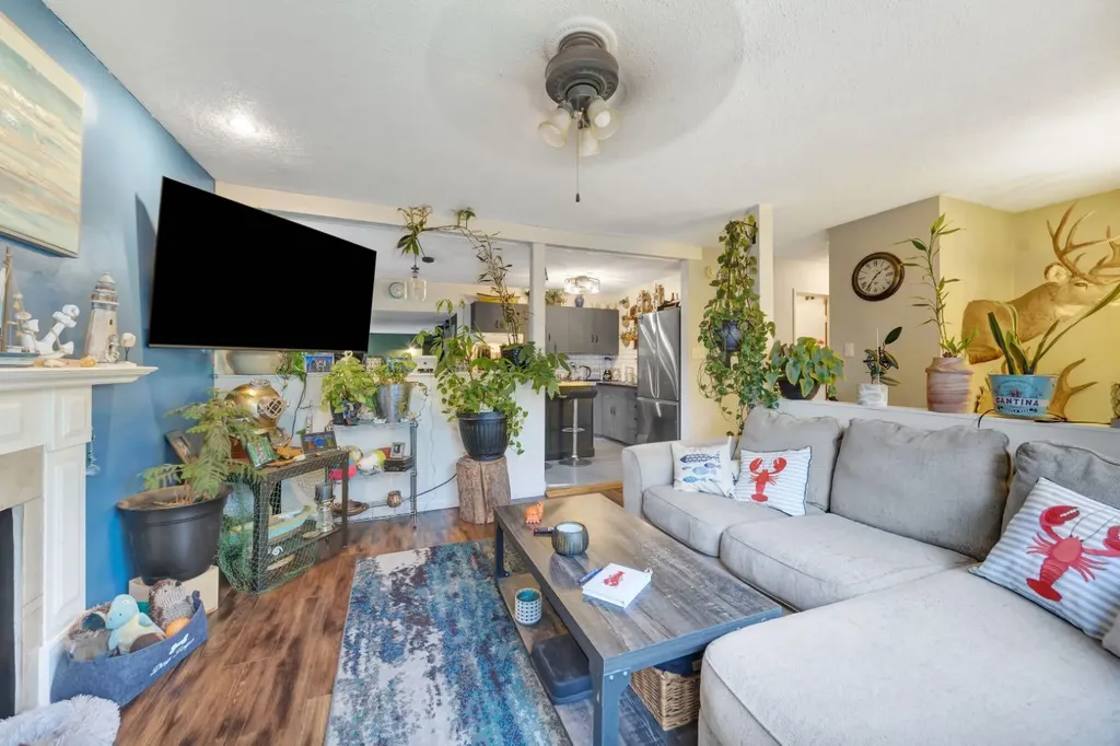4910 58 Avenue Lloydminster AB T9V 1C3