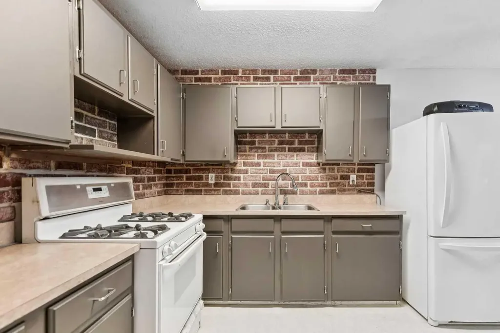 6100 4 Avenue NE Calgary AB T2A 5Z8