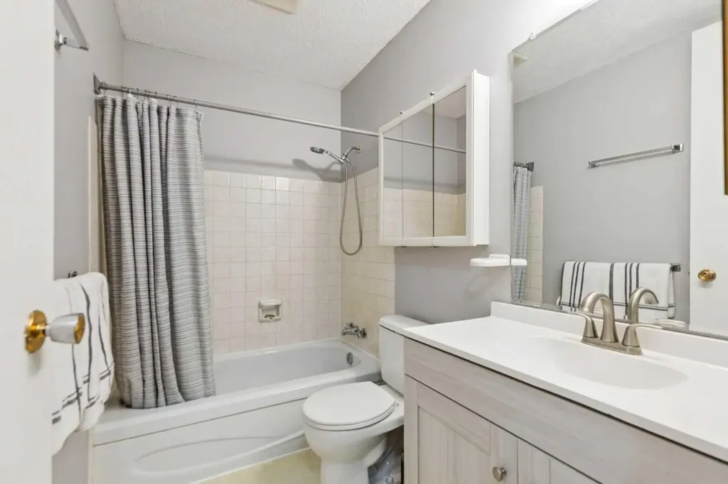 6100 4 Avenue NE Calgary AB T2A 5Z8