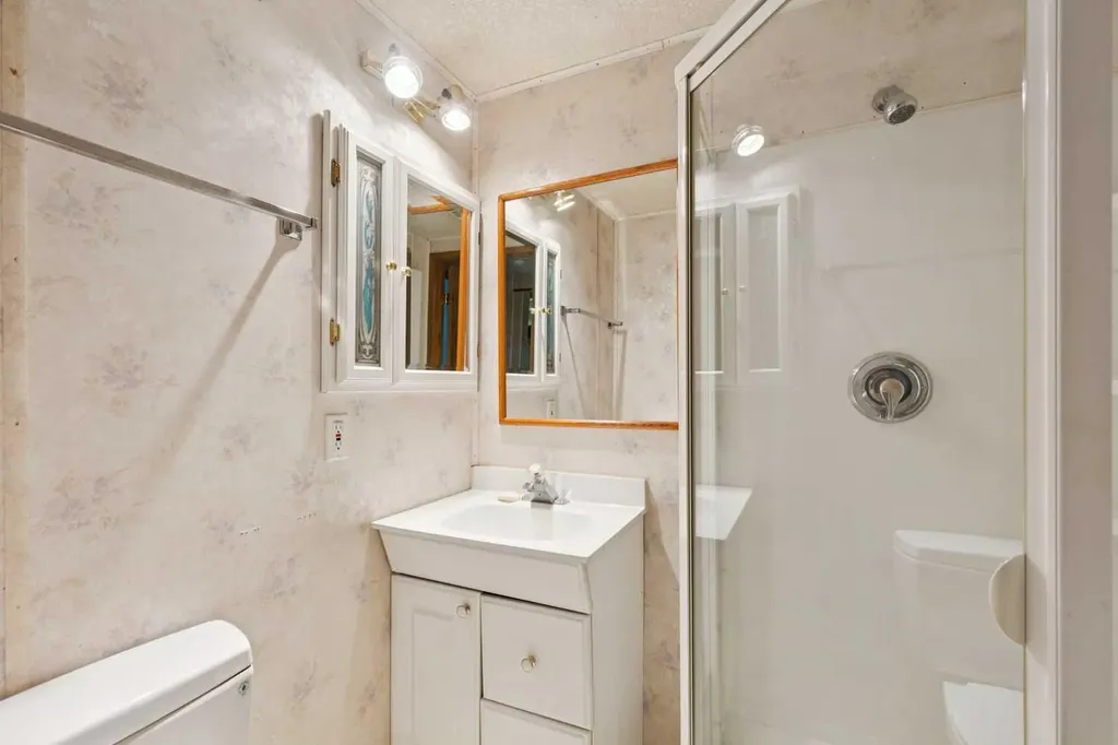 6100 4 Avenue NE Calgary AB T2A 5Z8