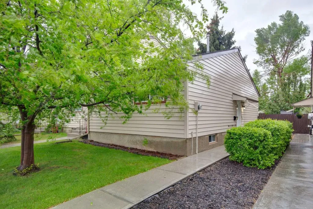 6100 4 Avenue NE Calgary AB T2A 5Z8