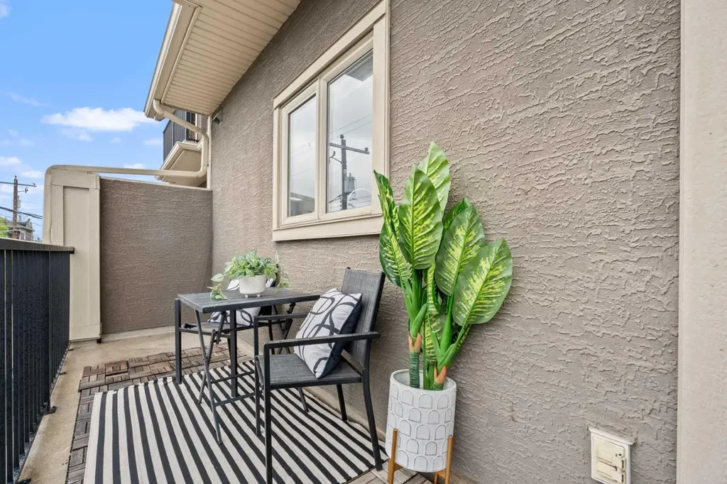 1916 36 Street SW Calgary AB T3E 2Y9
