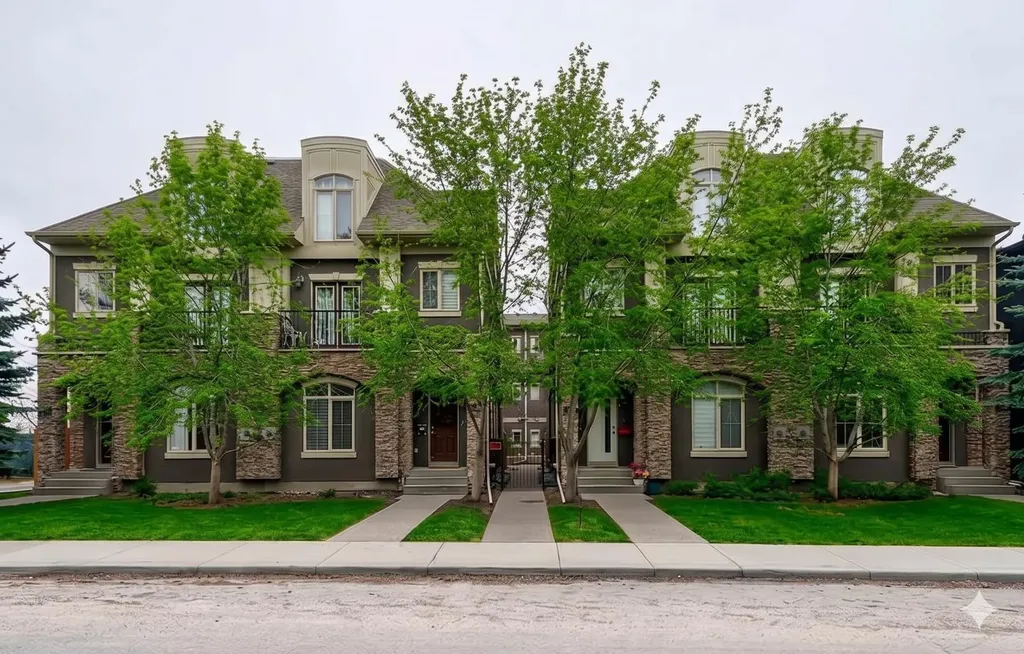 1916 36 Street SW Calgary AB T3E 2Y9