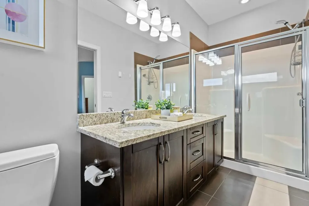 1916 36 Street SW Calgary AB T3E 2Y9