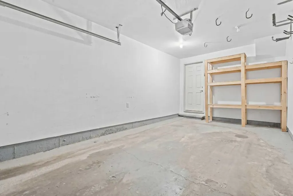 1916 36 Street SW Calgary AB T3E 2Y9