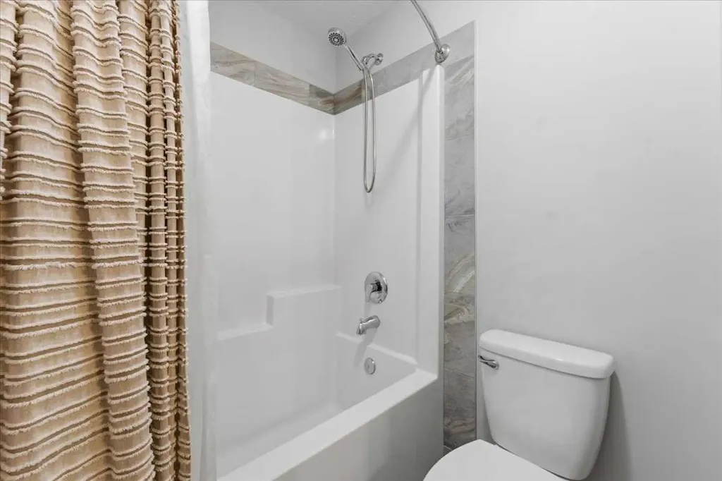 171 Chelsea Road Chestermere AB T1X1Z3