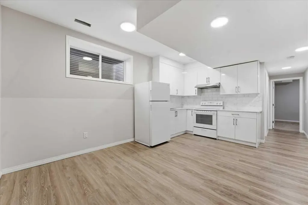 171 Chelsea Road Chestermere AB T1X1Z3