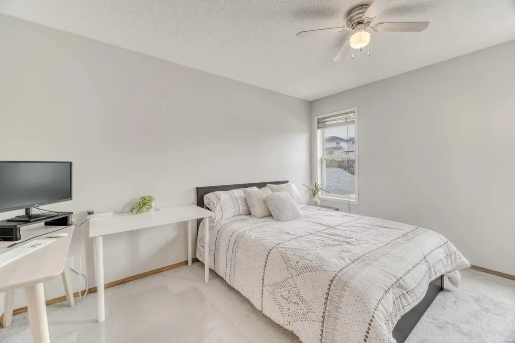 170 Arbour Grove Close NW Calgary AB T3G 4J2