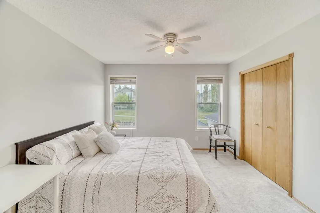 170 Arbour Grove Close NW Calgary AB T3G 4J2