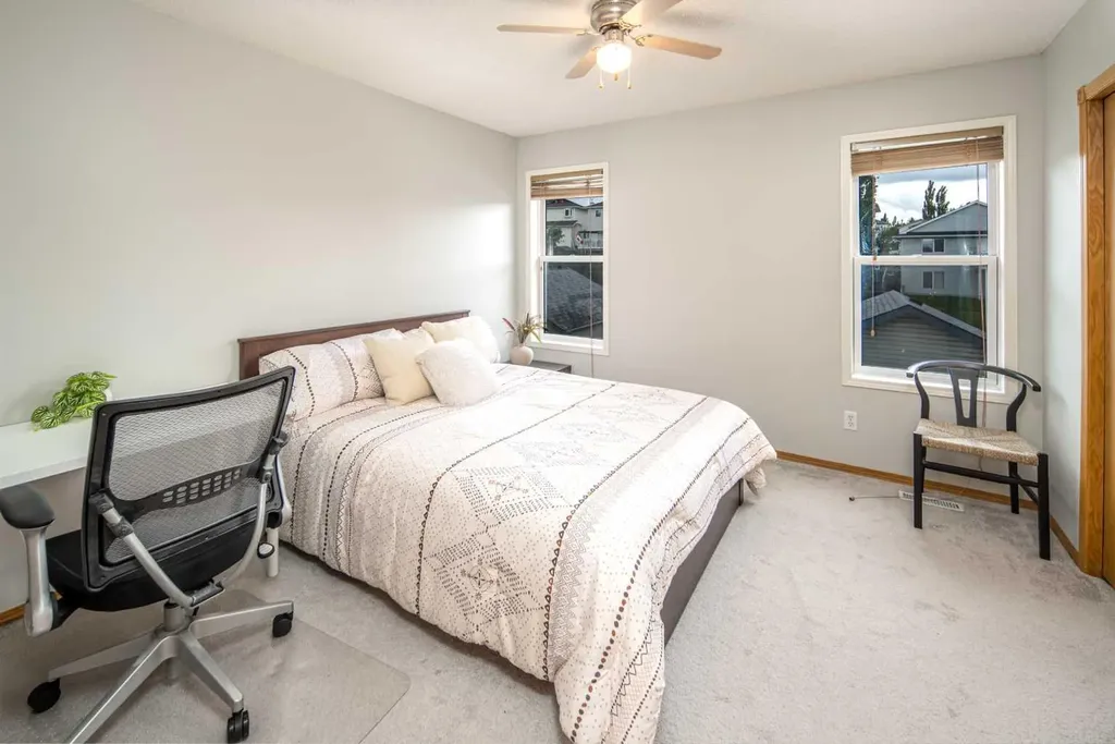 170 Arbour Grove Close NW Calgary AB T3G 4J2